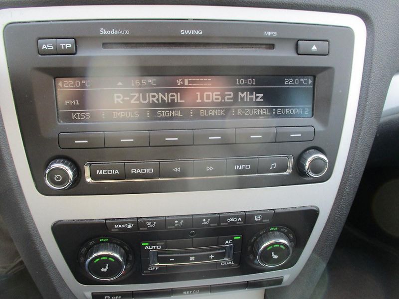 Škoda Octavia 1.2 TSi*TAŽNÉ*L+Z PNEU*VÝHŘEV - fotka 18 z 43