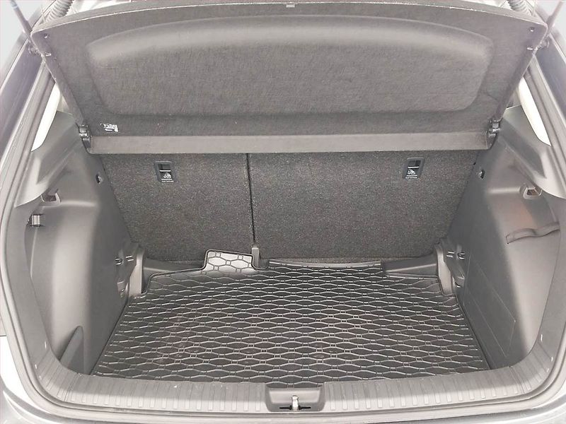 Škoda Fabia (2023) Style 1.0 TSI, Serv.kniha - fotka 14 z 23
