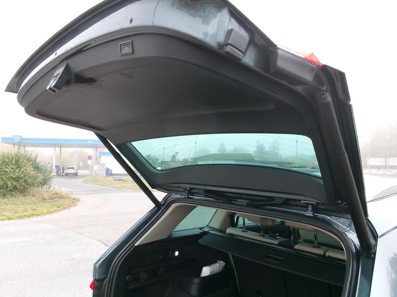 Škoda Kodiaq (2018) 2,0TSI 4x4 DSG NAVI ALU ČR - fotka 15 z 55