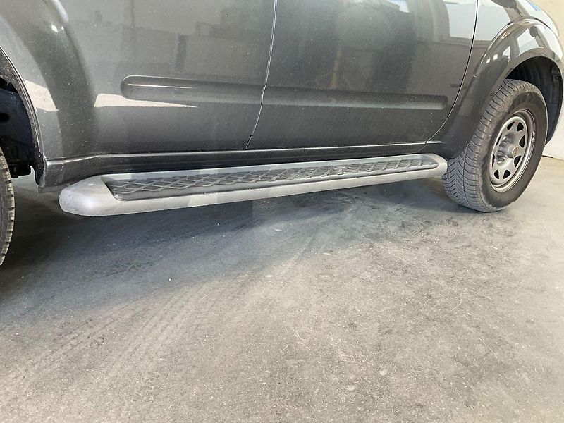 Nissan Pathfinder 2.5 dCi LE 140Kw manuál  - fotka 11 z 26