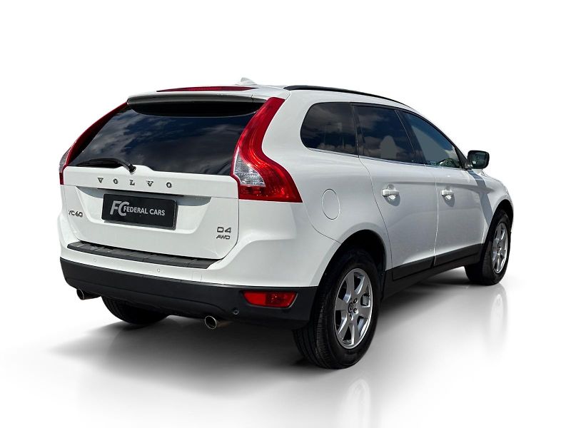 Volvo XC60 D4 AWD MOMENTUM - fotka 5 z 43