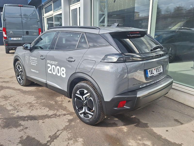 Peugeot 2008 (2025) ALLURE 1.2 TURBO 100k MAN6 - fotka 4 z 22