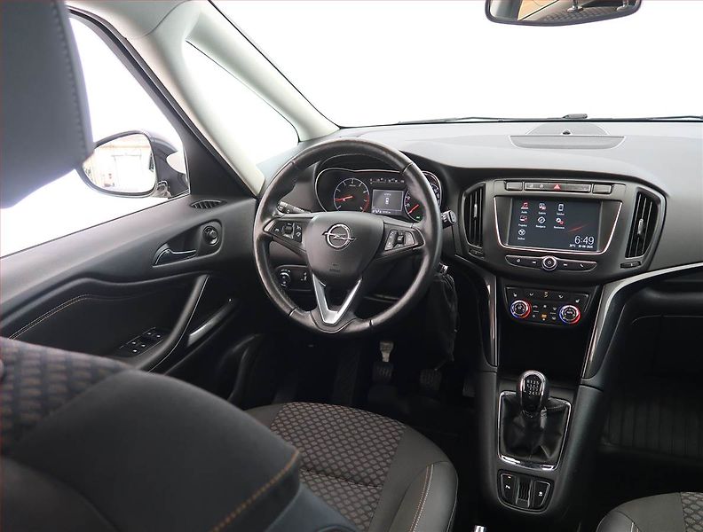 Opel Zafira (2017) 1.4 Turbo, 7 míst, Serv.kniha - fotka 7 z 21