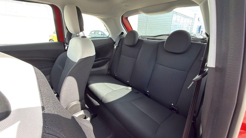 Fiat 500 (2026) Hybrid Pop Hatchback 1.0 BSG - fotka 11 z 22