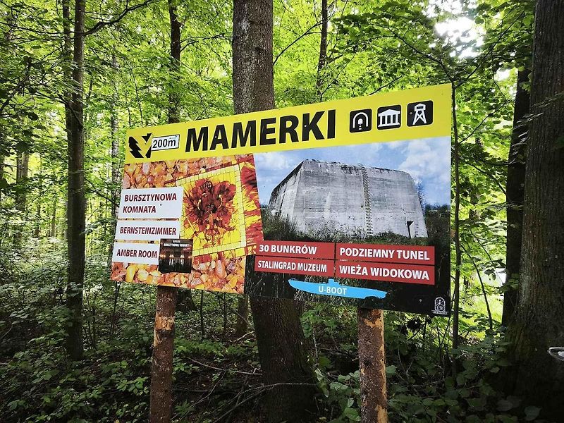 Zlatým hřebem Mamerek je replika Jantarové komnaty.