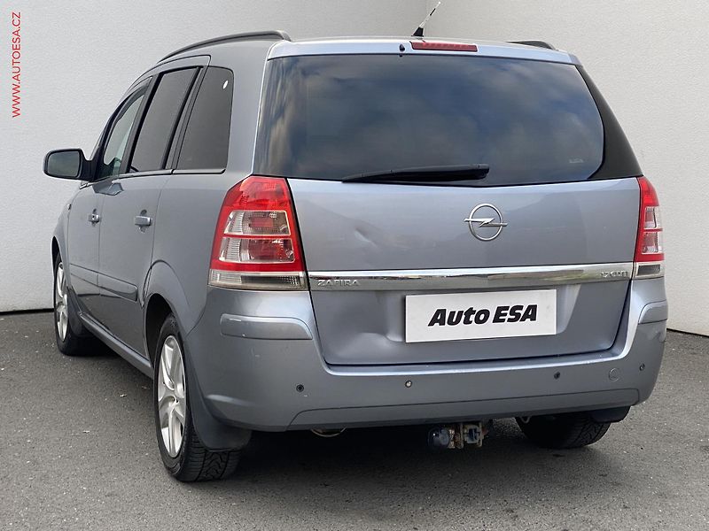 Opel Zafira (2010) 1.7 CDTi, ČR, AC, tažné - fotka 6 z 18