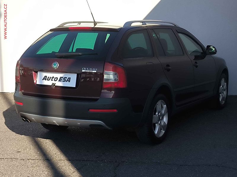 Škoda Octavia (2010) 2.0TDi 4x4, ČR, Scout, bixen - fotka 4 z 17