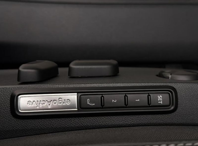 Volkswagen ID.7 Pro 360k Masáž Matrix HuD Pano - fotka 11 z 36