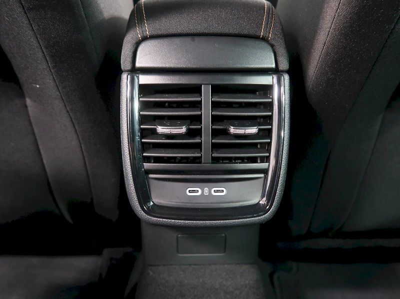 Škoda Scala (2025) TOP SELECTION 1.0TSI 85KW - fotka 37 z 39