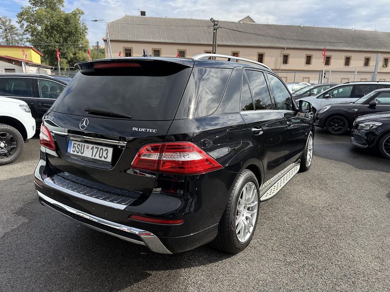 Mercedes-Benz Třídy M ML 350 CDI, 4-matic, panorama - fotka 3 z 19