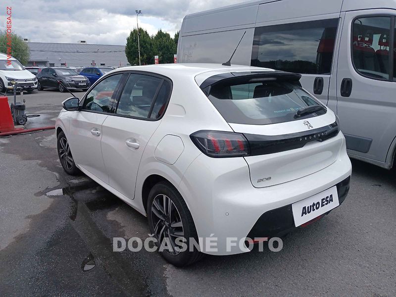 Peugeot 208 (2020) 1.2 PT, LED, AC - fotka 2 z 3