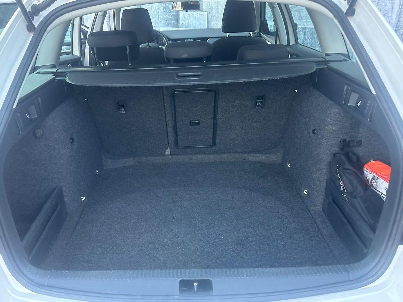 Škoda Octavia (2015) 1.6TDi, 77KW, VYHŘ.SED.,TEMP. - fotka 10 z 24