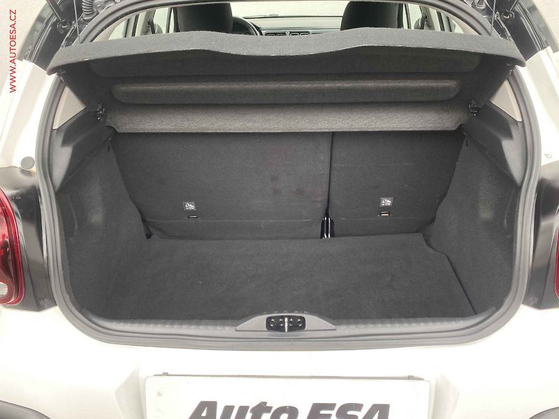 Citroën C3 (2022) 1.2 PT, Shine, LED, navi - fotka 7 z 17
