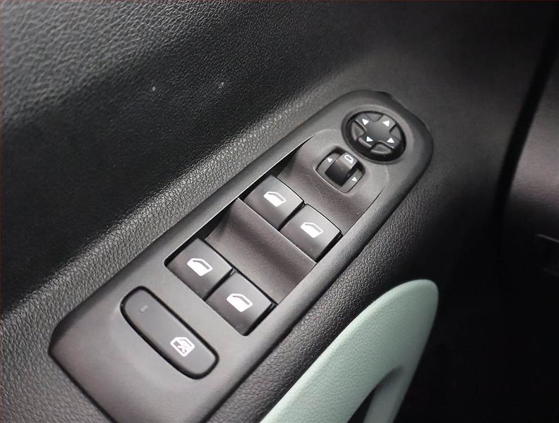 Citroën Berlingo (2018) Live 1.5 BlueHDi, 5Míst, ČR - fotka 14 z 20