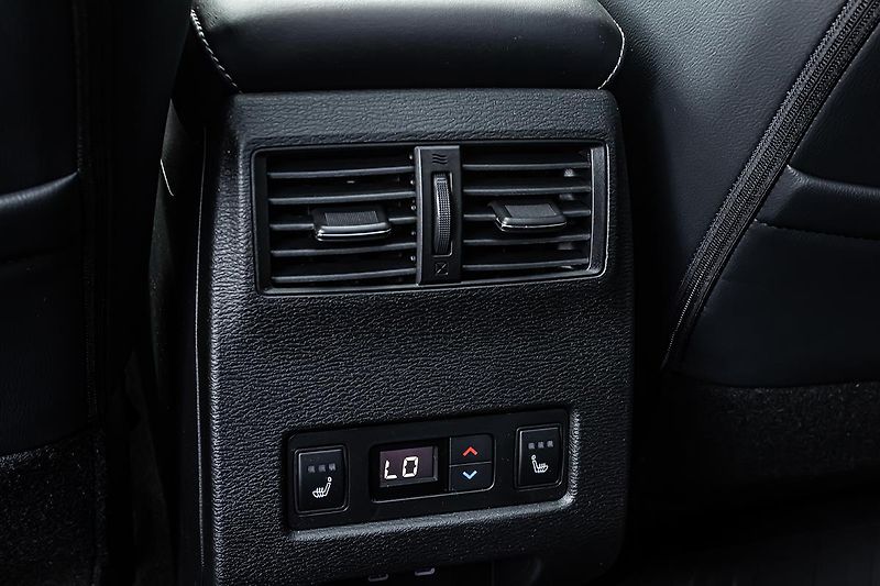 Mitsubishi Outlander (2025) 2,4 PHEV 4WD  Instyle - fotka 26 z 26