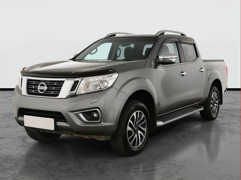 Nissan Navara (2016) 2.3 dCi, 4X4, Automat, Navi - fotka 2 z 18