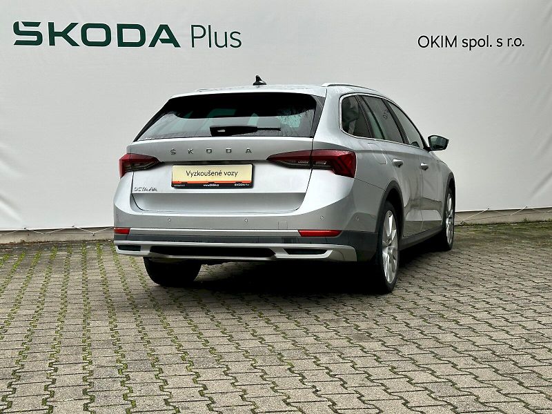 Škoda Octavia (2021) 2.0 TDI 147kW DSG Scout Combi - fotka 2 z 25