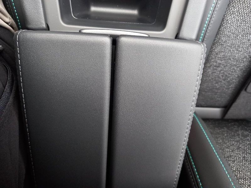 Peugeot 308 (2026) SW ALLURE Hybrid 145 e-DCS6  - fotka 31 z 33