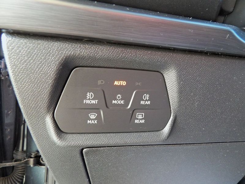 Cupra Formentor 1.5TSI DSG Virtual LED ACC - fotka 21 z 35