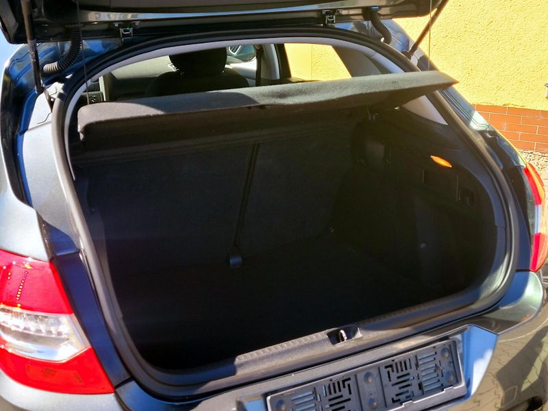 Citroën C4 1,4 95k Furio *SERVIS.KNIHA*CZ - fotka 11 z 39