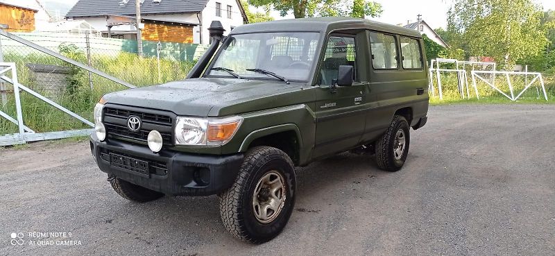 Toyota Land Cruiser (2009) - fotka 1 z 12