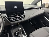 Toyota Corolla 1,8 HYBRID STYLE ACC 1.MAJ ČR - náhled 18
