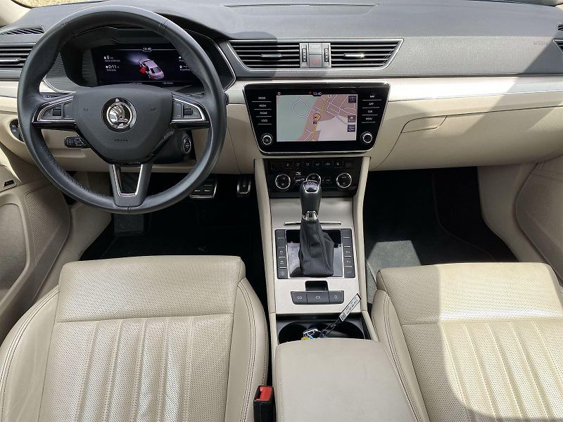 Škoda Superb (2020) 2.0 TSI DSG L&K - fotka 5 z 38