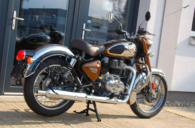 Royal Enfield Classic 350 (2026) BROWN - fotka 3 z 25