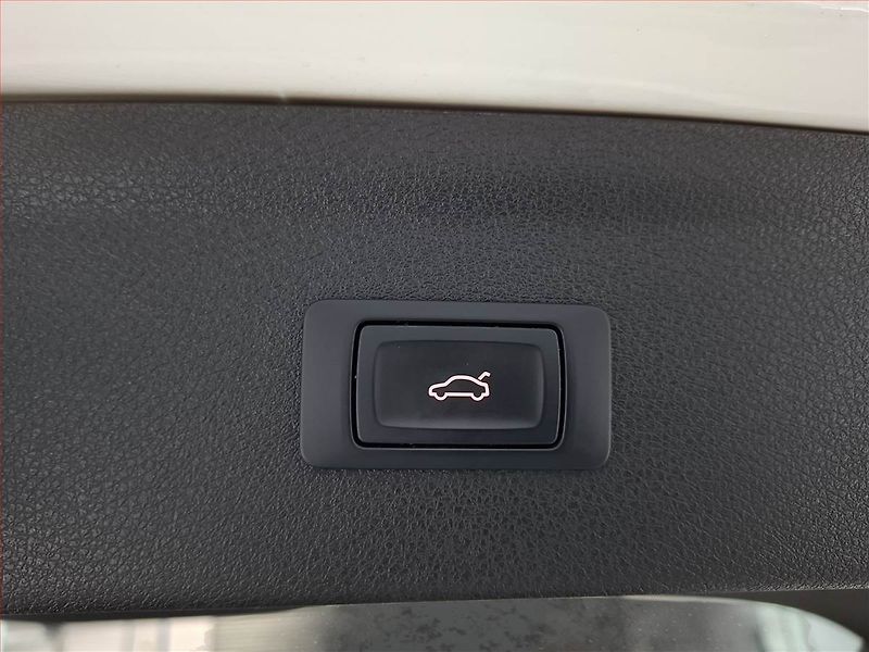 Audi Q3 (2016) 2.0 TDI, ČR,1.maj, Tempomat - fotka 19 z 19