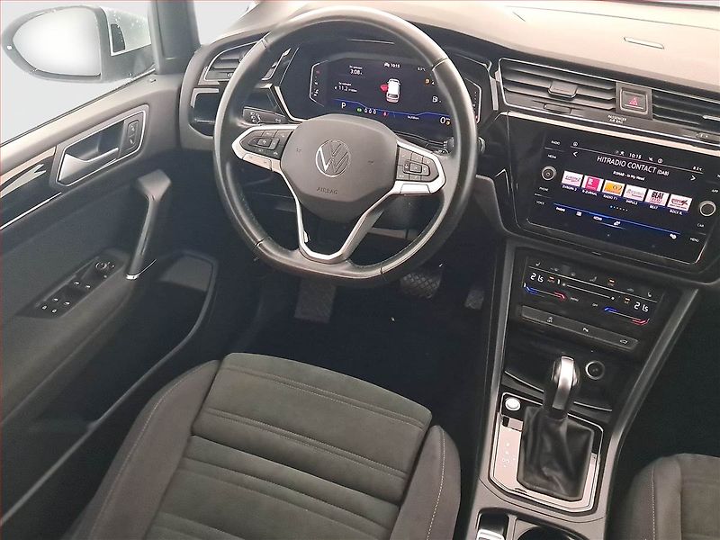 Volkswagen Touran (2023) 1.5 TSI - fotka 7 z 19