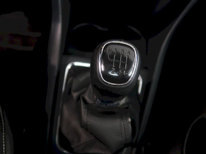 Škoda Rapid (2015) AMBITION 1.2TSI 77KW PANORAMA - fotka 21 z 28