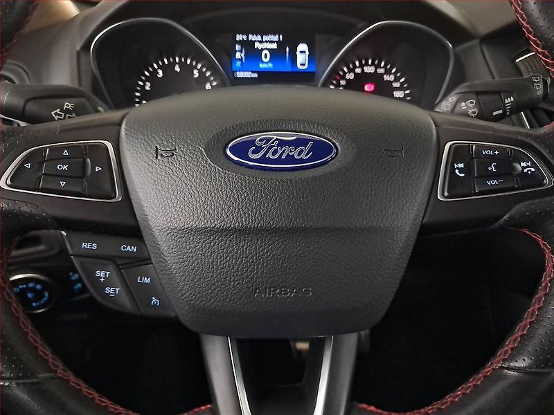 Ford Focus (2018) ST-Line 1.5 EcoBoost, ČR,1.maj - fotka 18 z 20