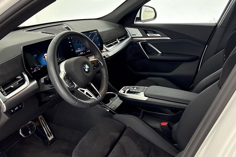 BMW X2 sDrive20i - fotka 6 z 17