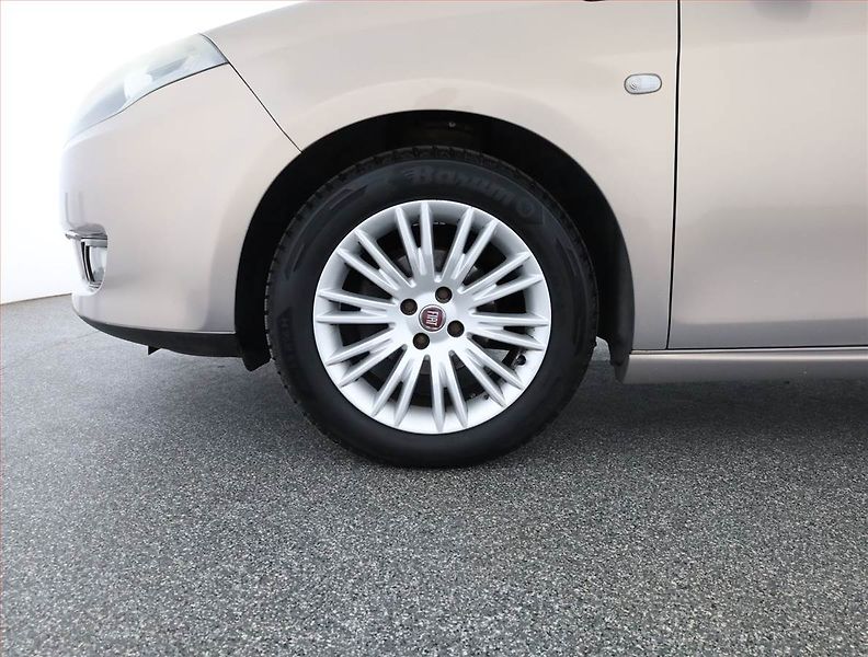 Fiat Bravo (2011) 1.4 16V, Serv.kniha, po STK - fotka 14 z 14
