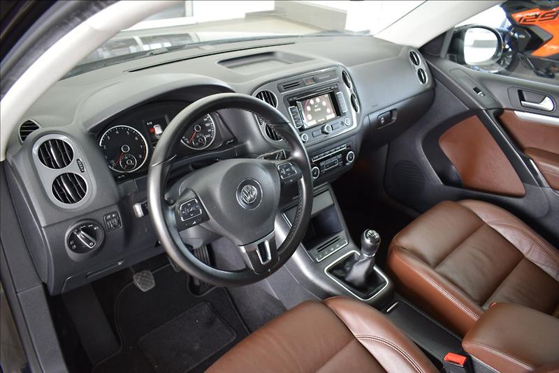 Volkswagen Tiguan 1,4 TSi, 1.maj,navi,kůže,pano, - fotka 9 z 32