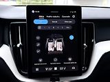 Volvo XC60 B5 AWD PLUS DARK // REZERVACE - náhled 45