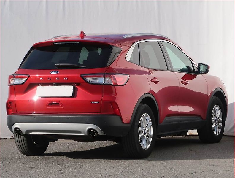 Ford Kuga (2022) Titanium 2.5 Plug-in Hybrid - fotka 5 z 23