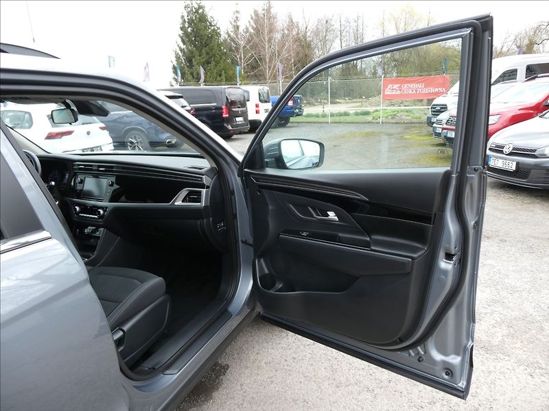 SsangYong Korando 1,5 T-GDI 120kW Style,ČR - fotka 23 z 40