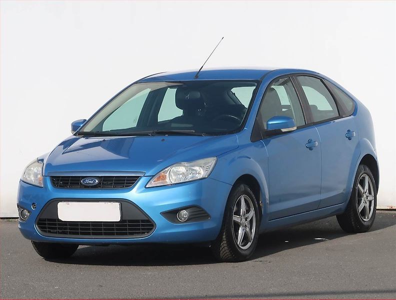 Ford Focus (2011) 1.6 16V, nová STK, jezdí dobře - fotka 2 z 17