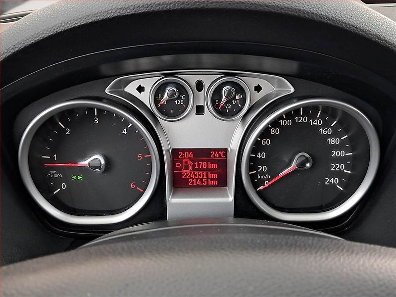 Ford Kuga (2009) 2.0 TDCi - fotka 11 z 15