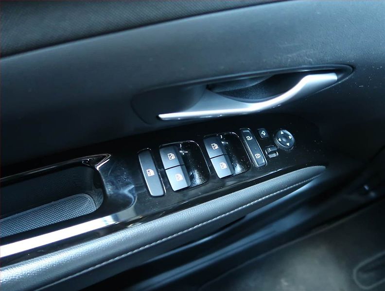 Hyundai Tucson (2021) 1.6 T-GDI - fotka 16 z 16