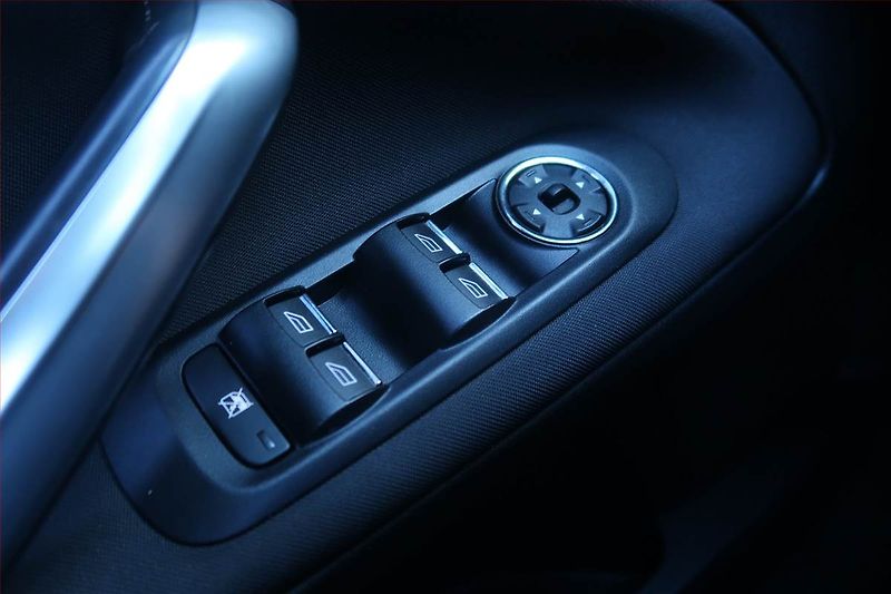 Ford Mondeo (2011) 1.6 EcoBoost, Serv.kniha, Navi - fotka 16 z 17