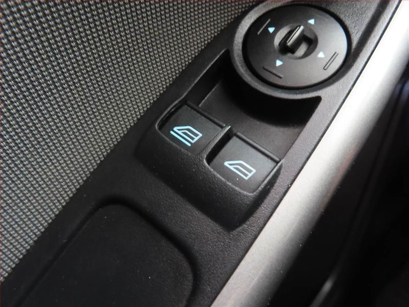 Ford Focus (2011) 1.6 i, Serv.kniha, Tempomat - fotka 13 z 13