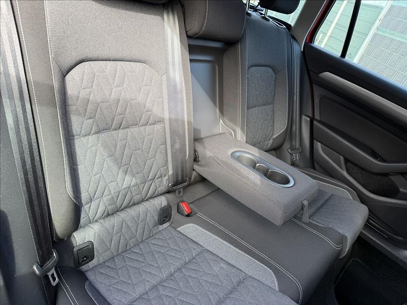 Volkswagen Passat 2.0 TDI Business/Virtual - fotka 24 z 26
