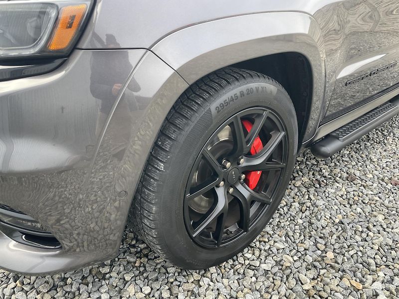 Jeep Grand Cherokee 6.4i 480PS HEMI SRT CZ 78000KM - fotka 16 z 187