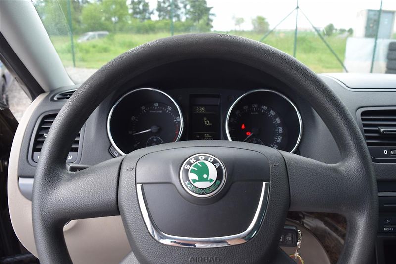 Škoda Yeti 1,2 TSI 77KW PO SERVISE - fotka 36 z 45
