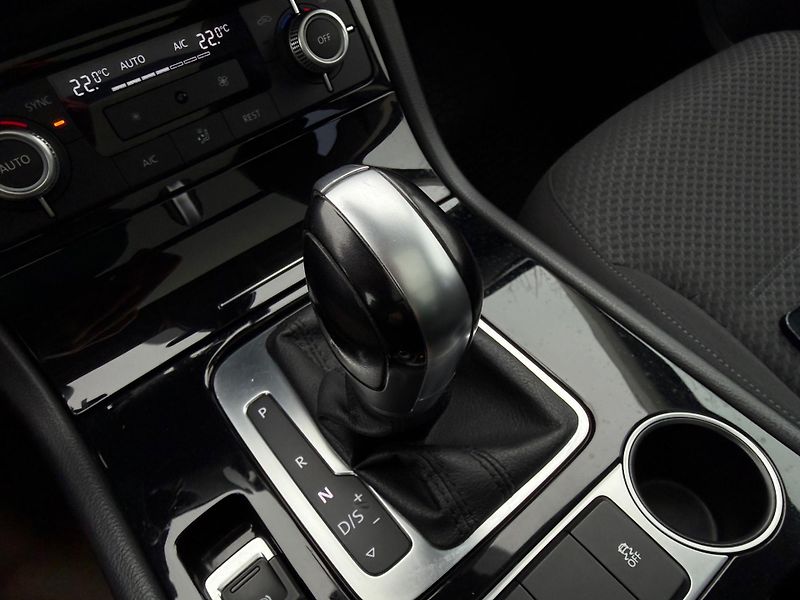 Volkswagen Touareg  3.0 V6 TDI BMT 8TT - fotka 17 z 34