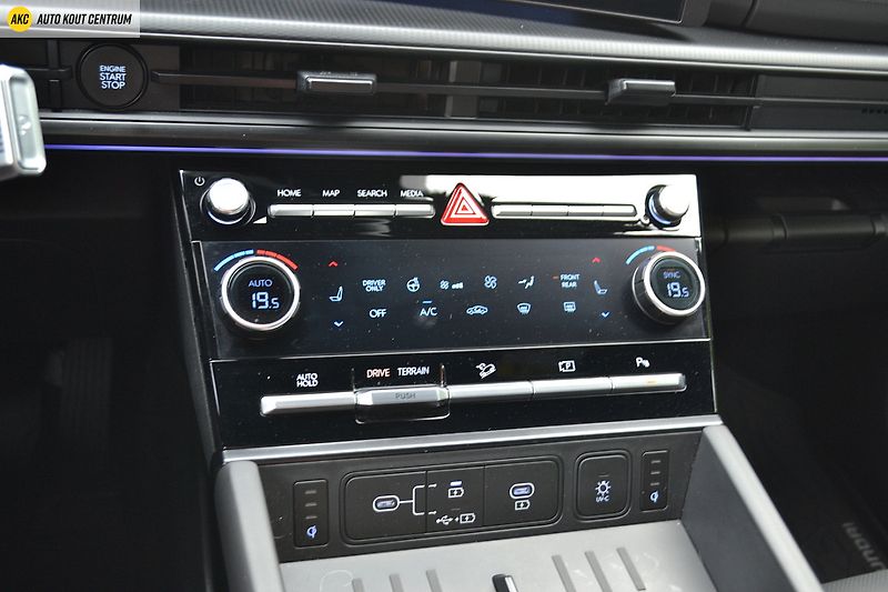 Hyundai Santa Fe 1.6T-GDI HEV 4WD CALLIGRAPHY 7 - fotka 54 z 95