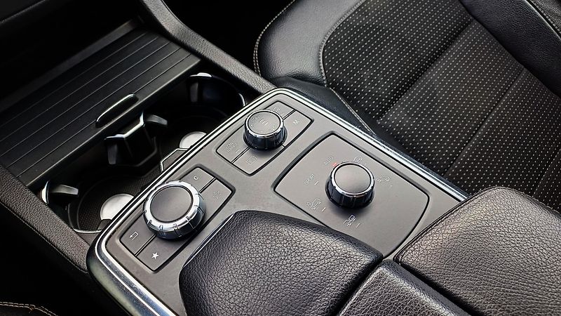 Mercedes-Benz Třídy M ML 350CDI 190kW NEHAV-NELAK-ČR - fotka 20 z 25