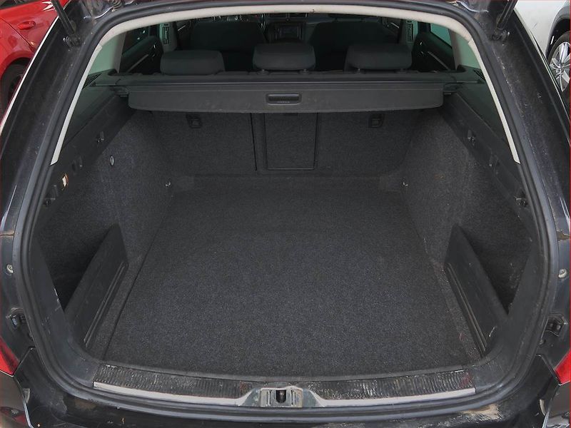 Škoda Superb (2012) 1.6 TDI, po STK, Tažné - fotka 14 z 14